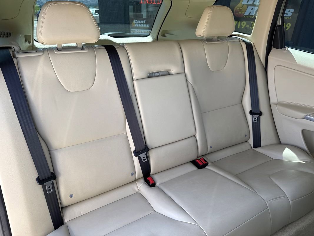 Used 2015 Volvo XC60 T6 w/ Proximity Package image 16