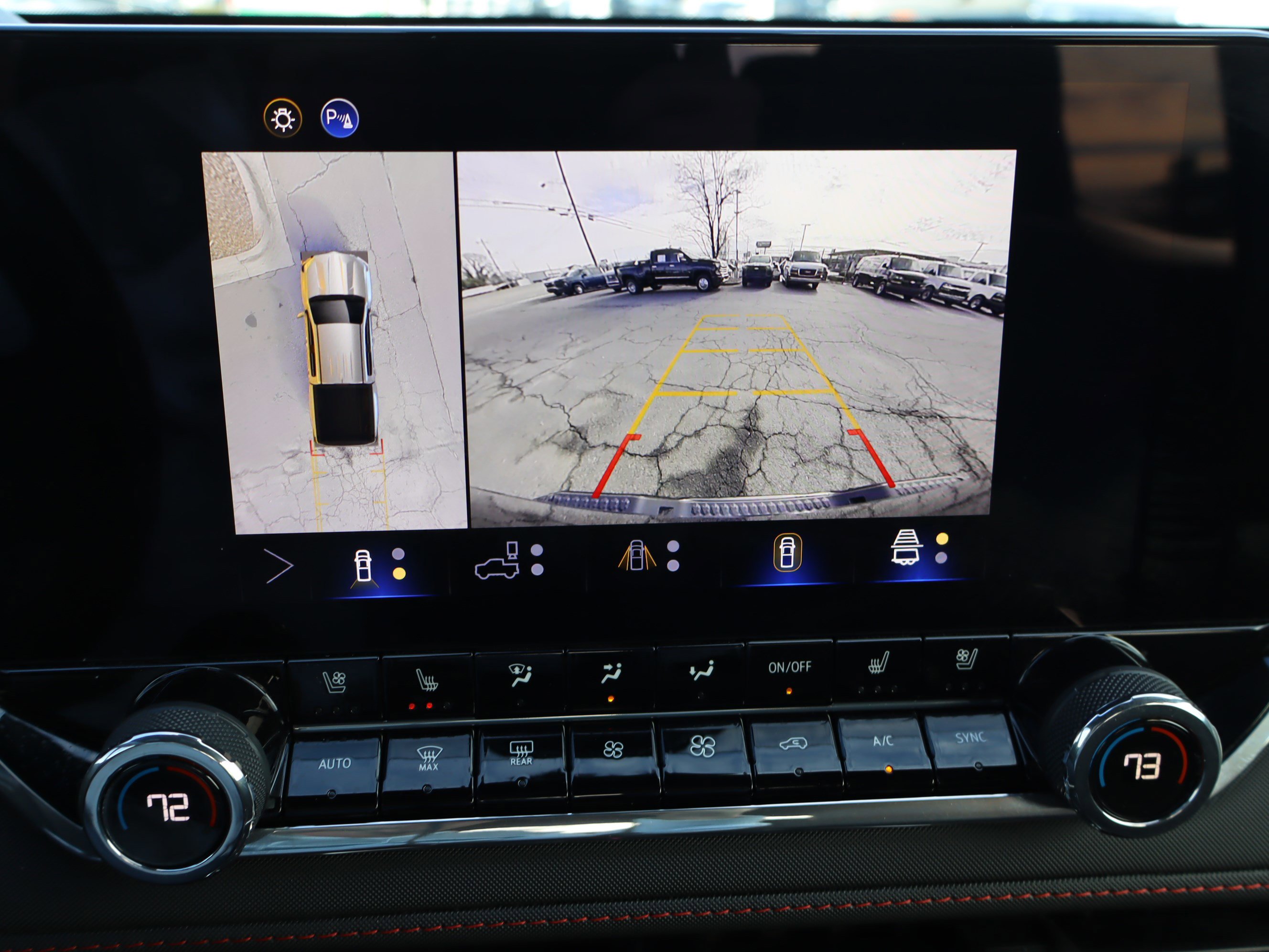 Certified 2025 Chevrolet Colorado Z71 w/ Midnight Edition image 28