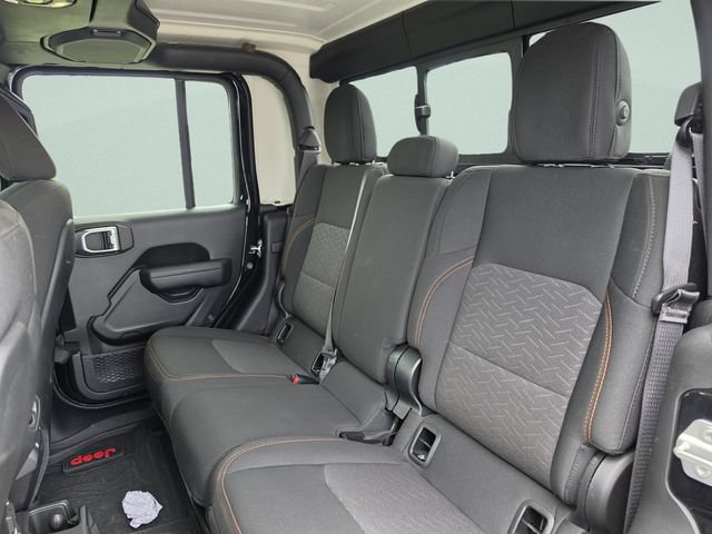 Used 2023 Jeep Gladiator Mojave w/ LED Lighting Group AWD/4WD image 23