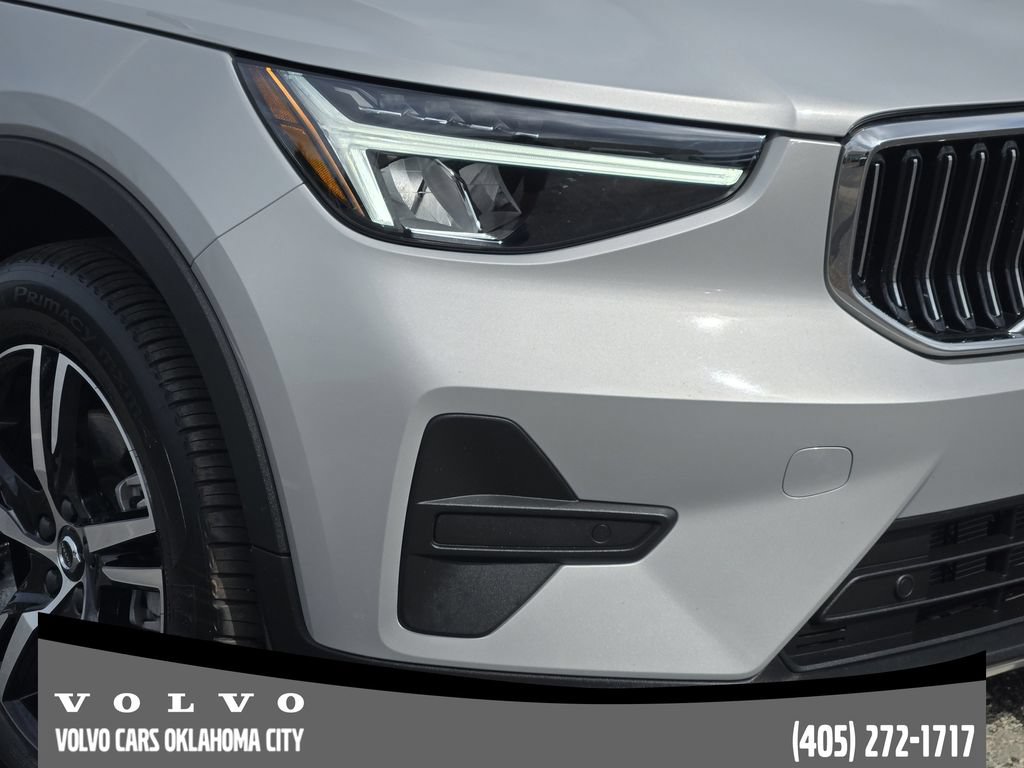 Certified 2025 Volvo XC40 B5 Core AWD/4WD image 7