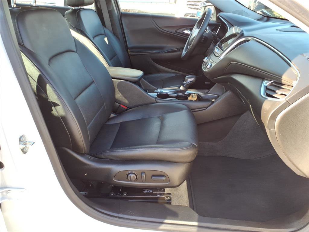 Used 2023 Chevrolet Malibu LT w/ Redline Edition image 13