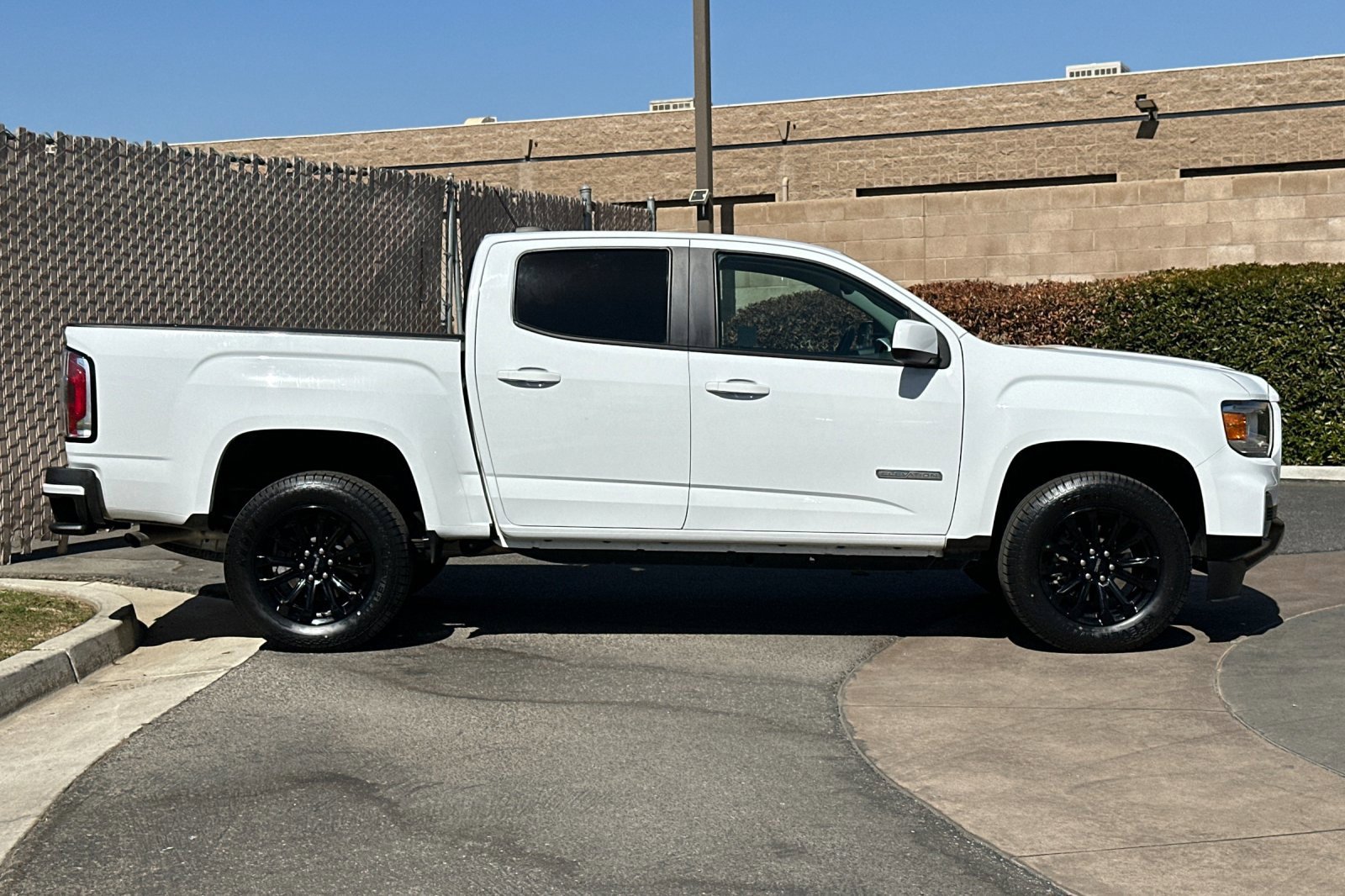 Certified 2022 GMC Canyon Elevation w/ Trailering Package RWD image 3