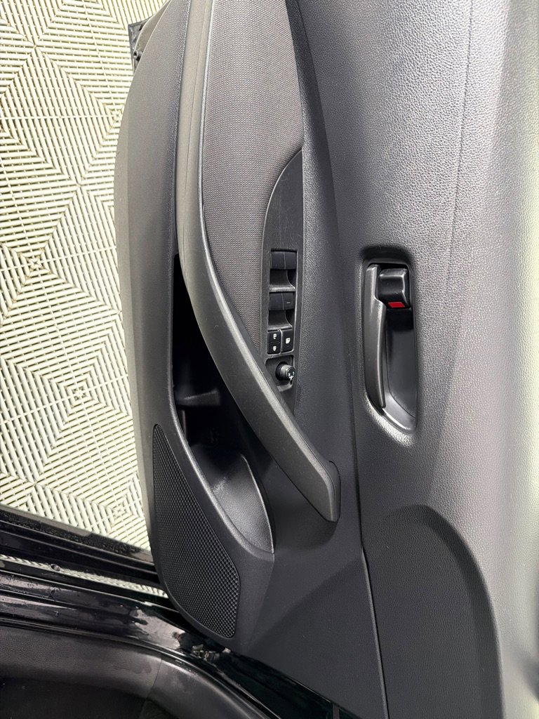 Used 2023 Toyota Corolla LE image 10