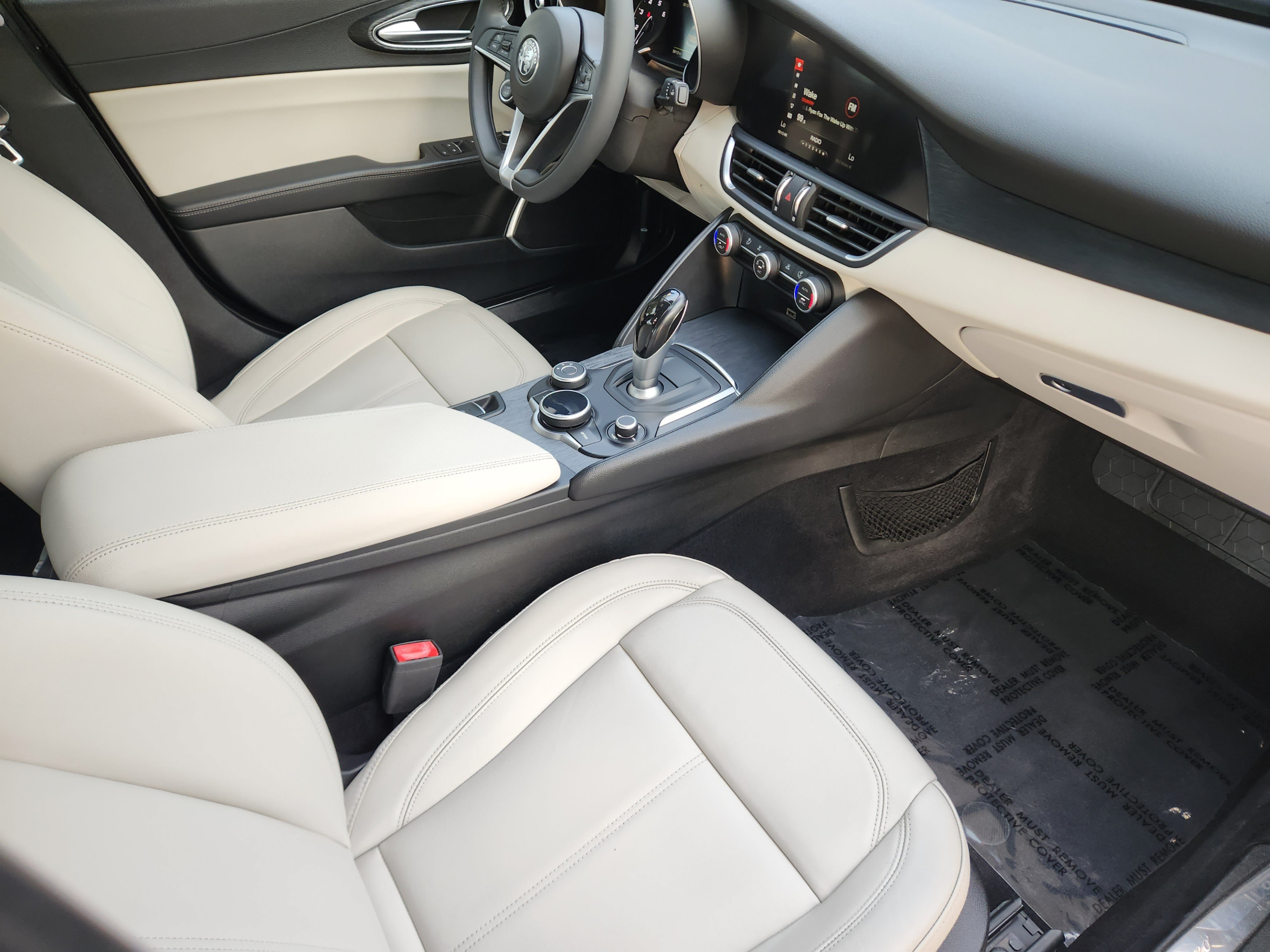 Used 2019 Alfa Romeo Giulia w/ Nero Edizione RWD image 7