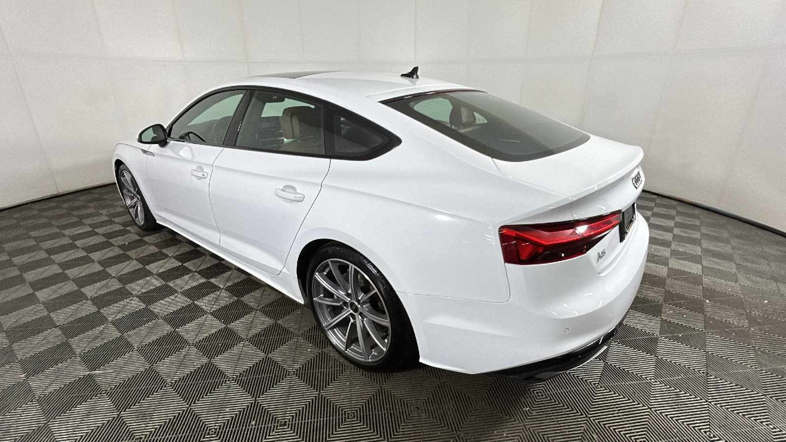 Used 2025 Audi A5 2.0T Premium AWD/4WD image 4