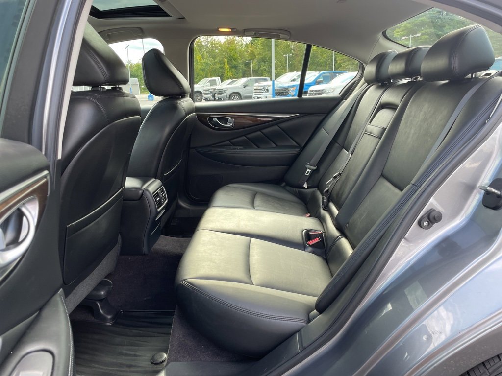 Used 2018 INFINITI Q50 Luxe w/ Essential Package (3.0T Luxe) image 31