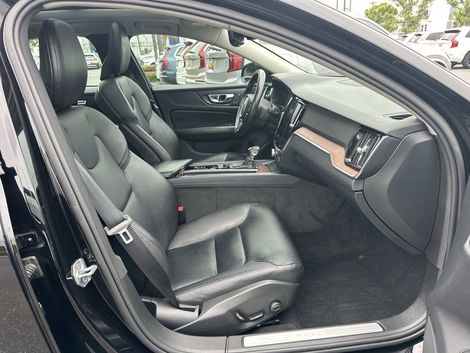 Used 2019 Volvo S60 T5 Momentum w/ Premium Package image 25