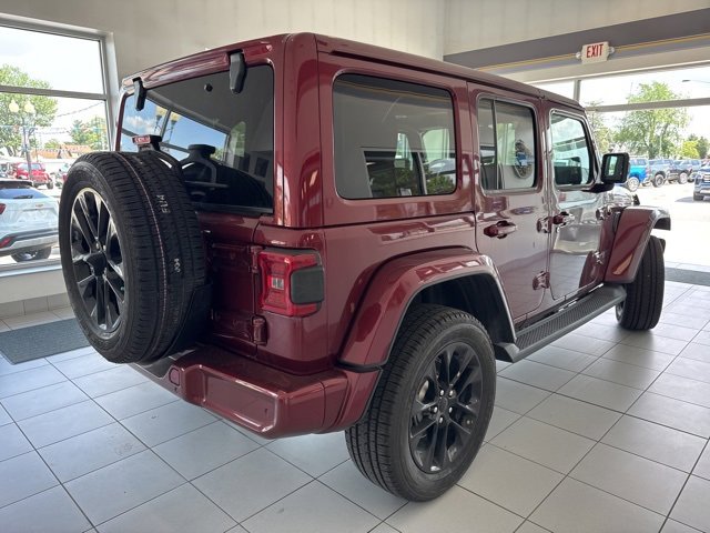 Used 2021 Jeep Wrangler Unlimited Sahara image 6