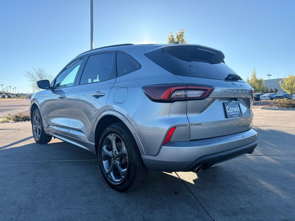Used 2023 Ford Escape ST-Line AWD/4WD image 5
