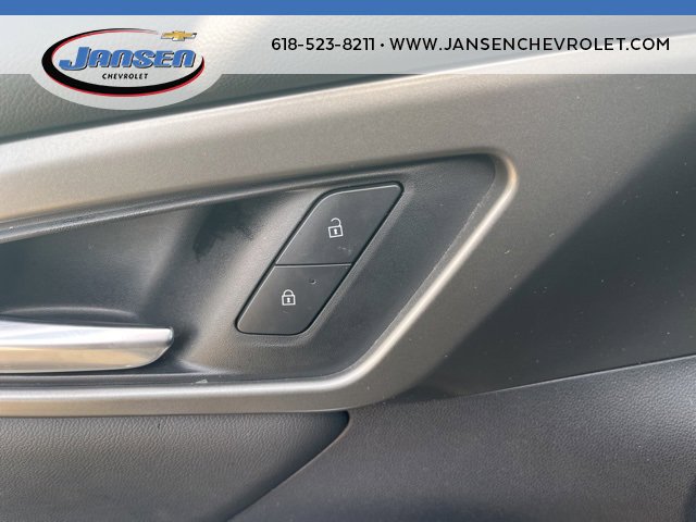 Used 2025 Chevrolet Traverse LT image 12