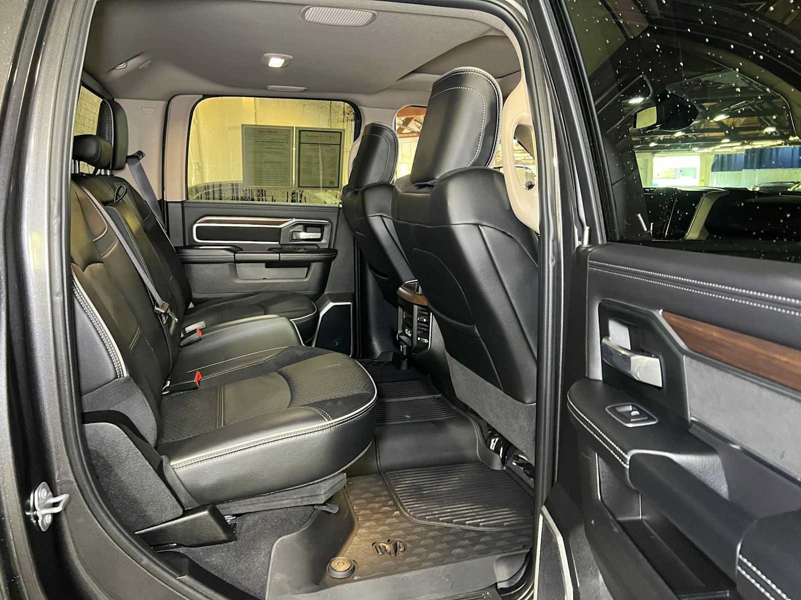 Used 2022 RAM 2500 Laramie AWD/4WD image 16