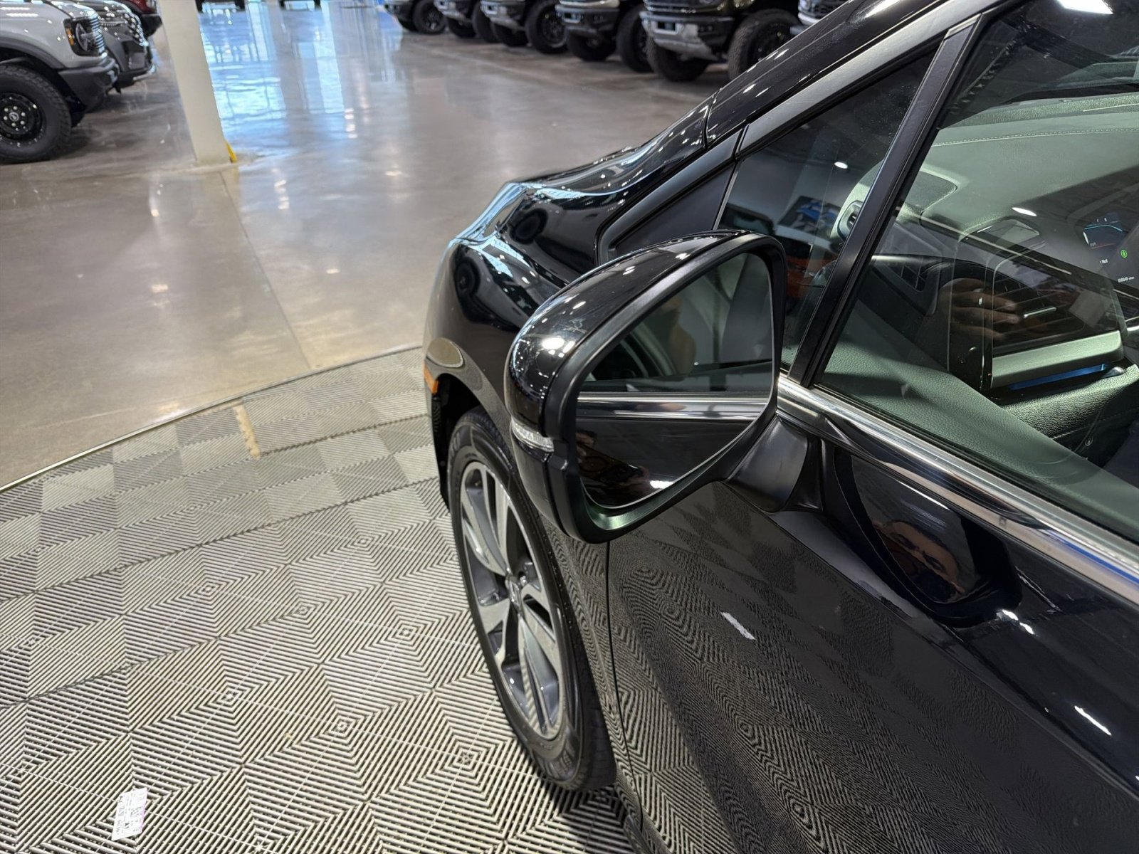 Used 2023 Honda Odyssey Touring image 15