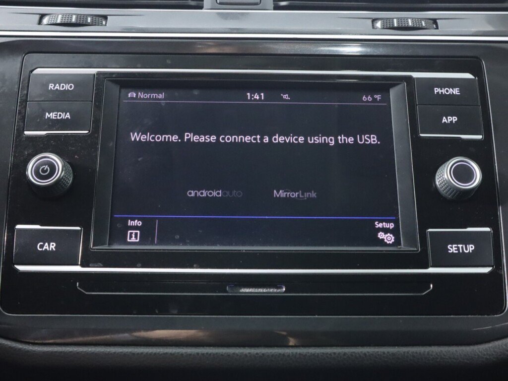 Used 2019 Volkswagen Tiguan S w/ 3rd Row Seat Package AWD/4WD image 19