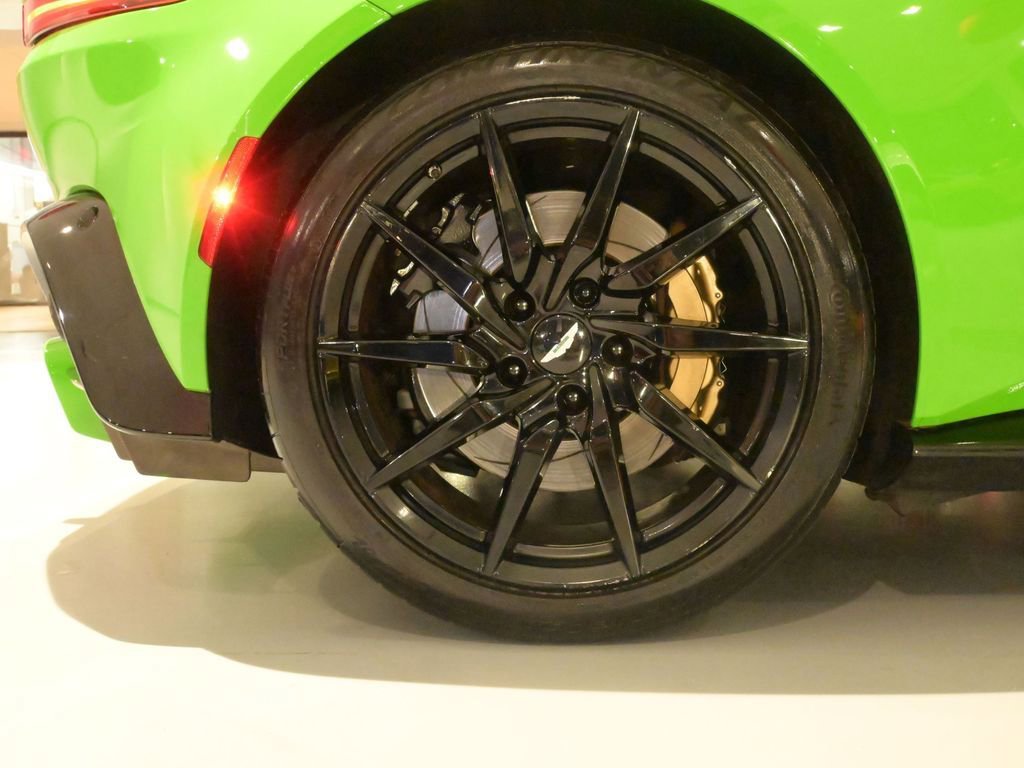 Used 2019 Aston Martin V8 Vantage Coupe RWD image 15