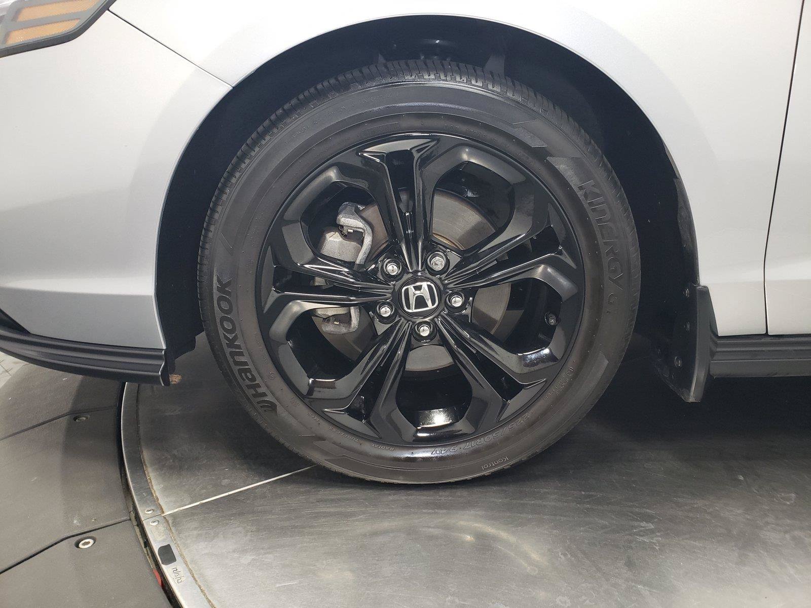 Used 2025 Honda Accord SE image 19
