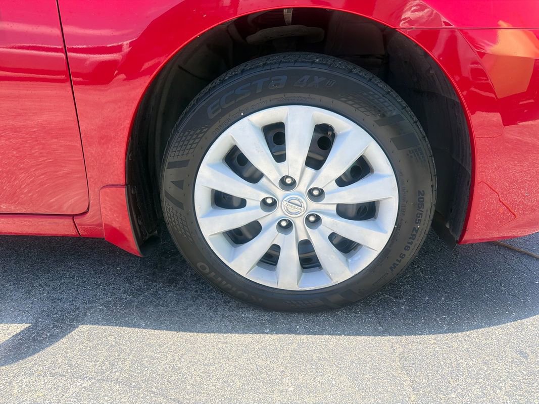 Used 2017 Nissan Sentra SV FWD image 5