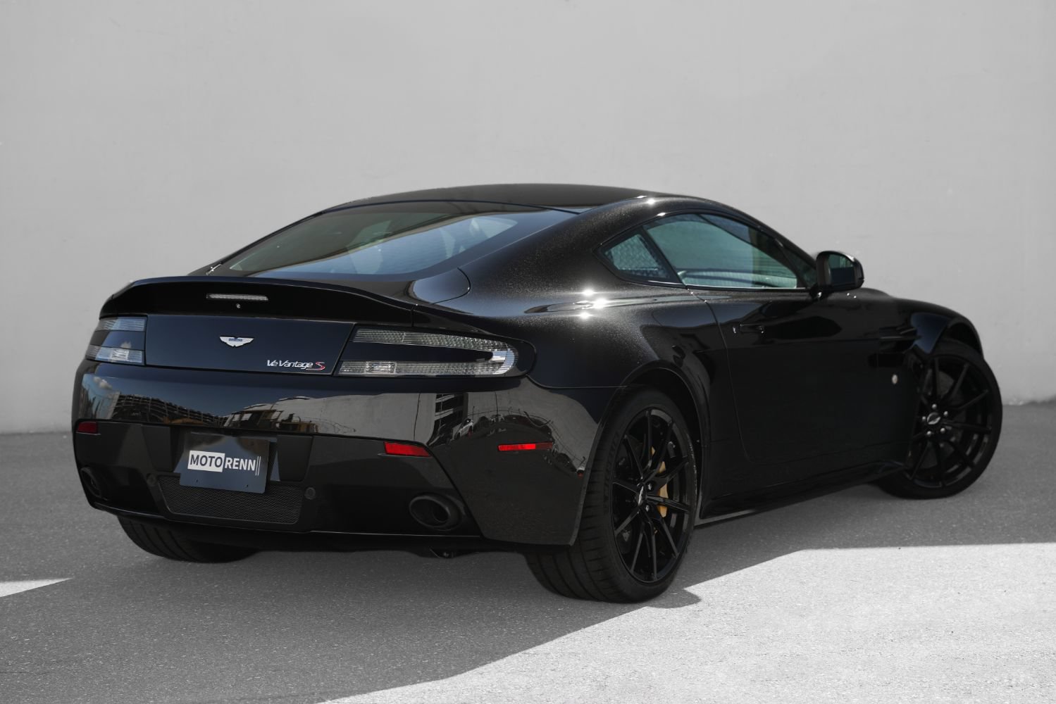 Used 2017 Aston Martin V12 Vantage S RWD image 3