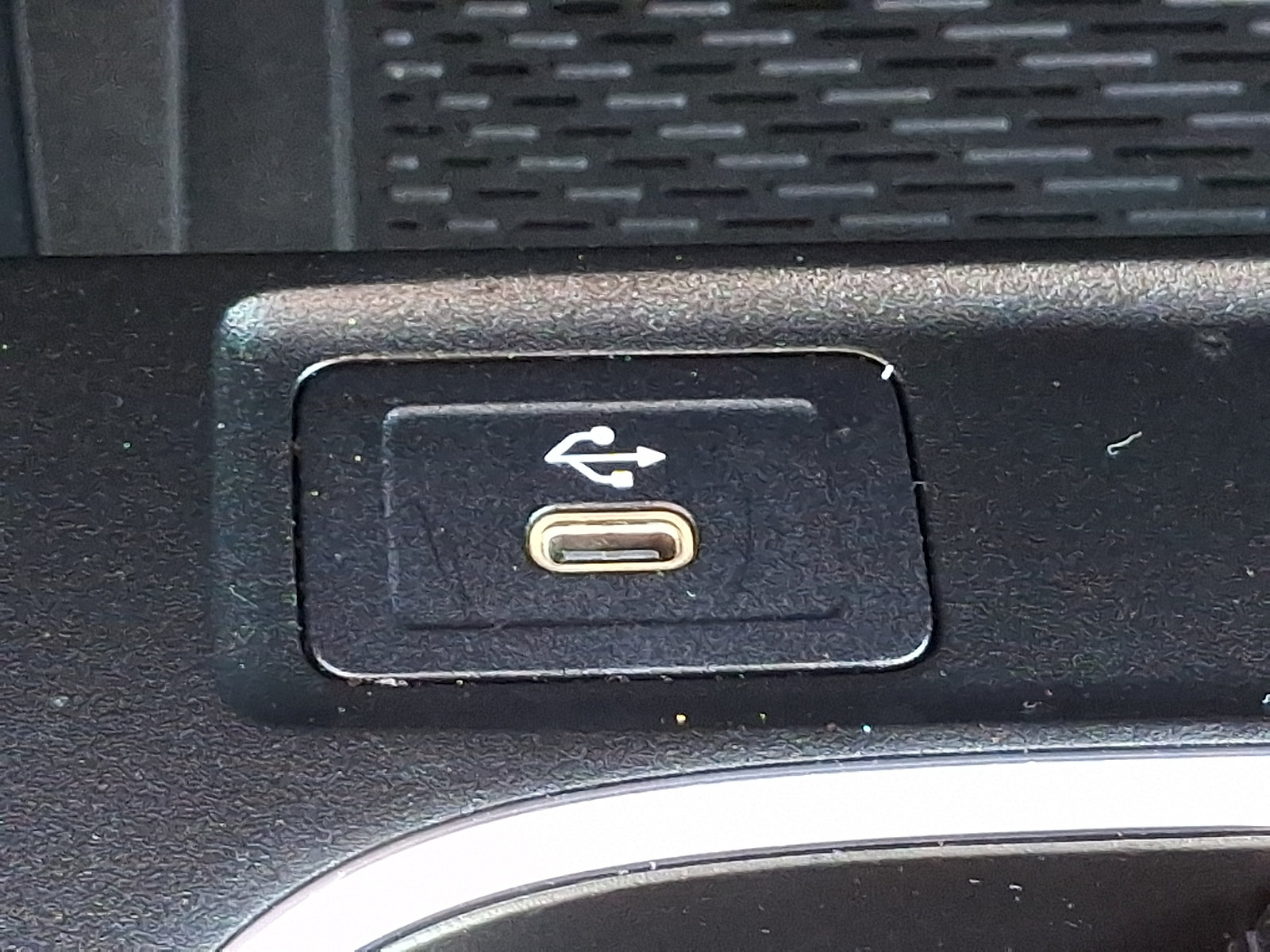 Used 2025 Mercedes-Benz CLA 250 4MATIC image 24