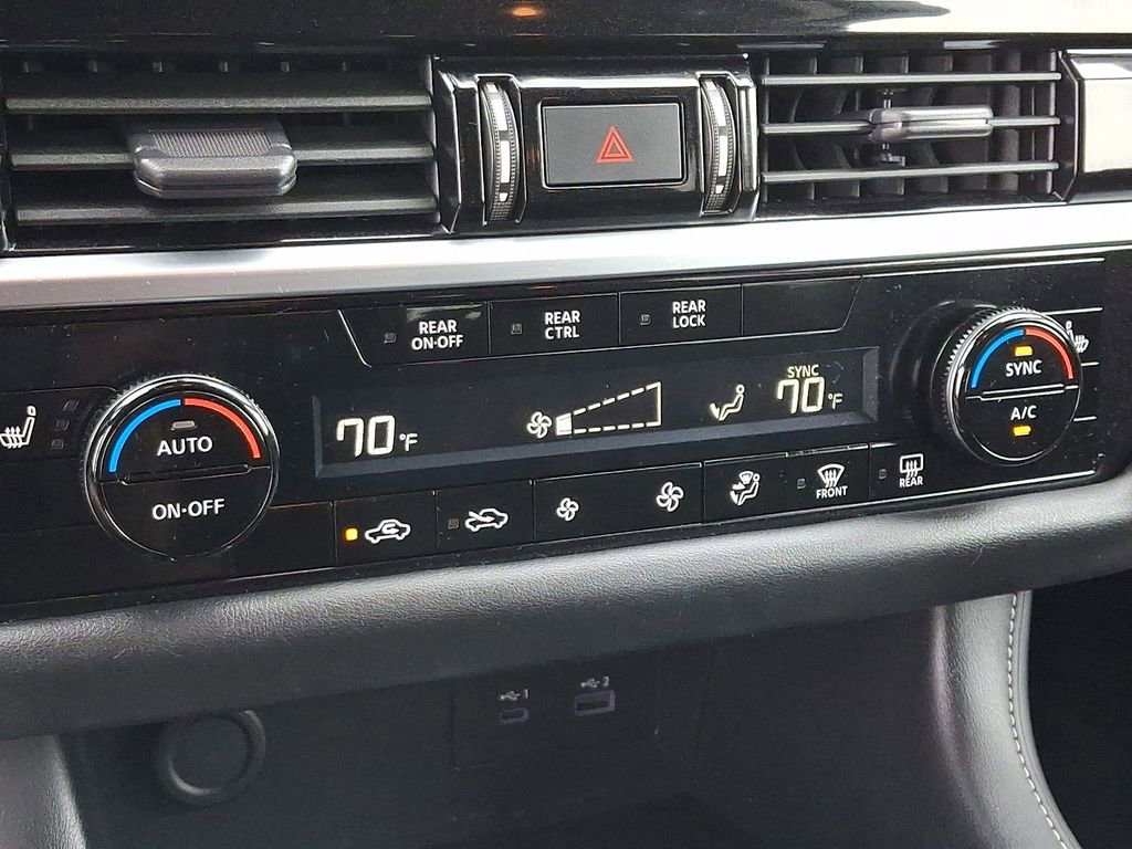 Used 2023 Nissan Pathfinder SV w/ Black Appearance Package AWD/4WD image 16