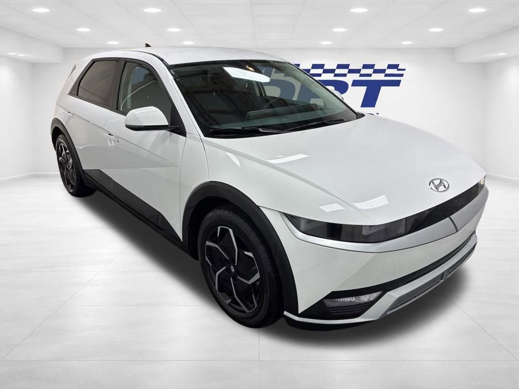 Used 2024 Hyundai Ioniq 5 SEL image 3