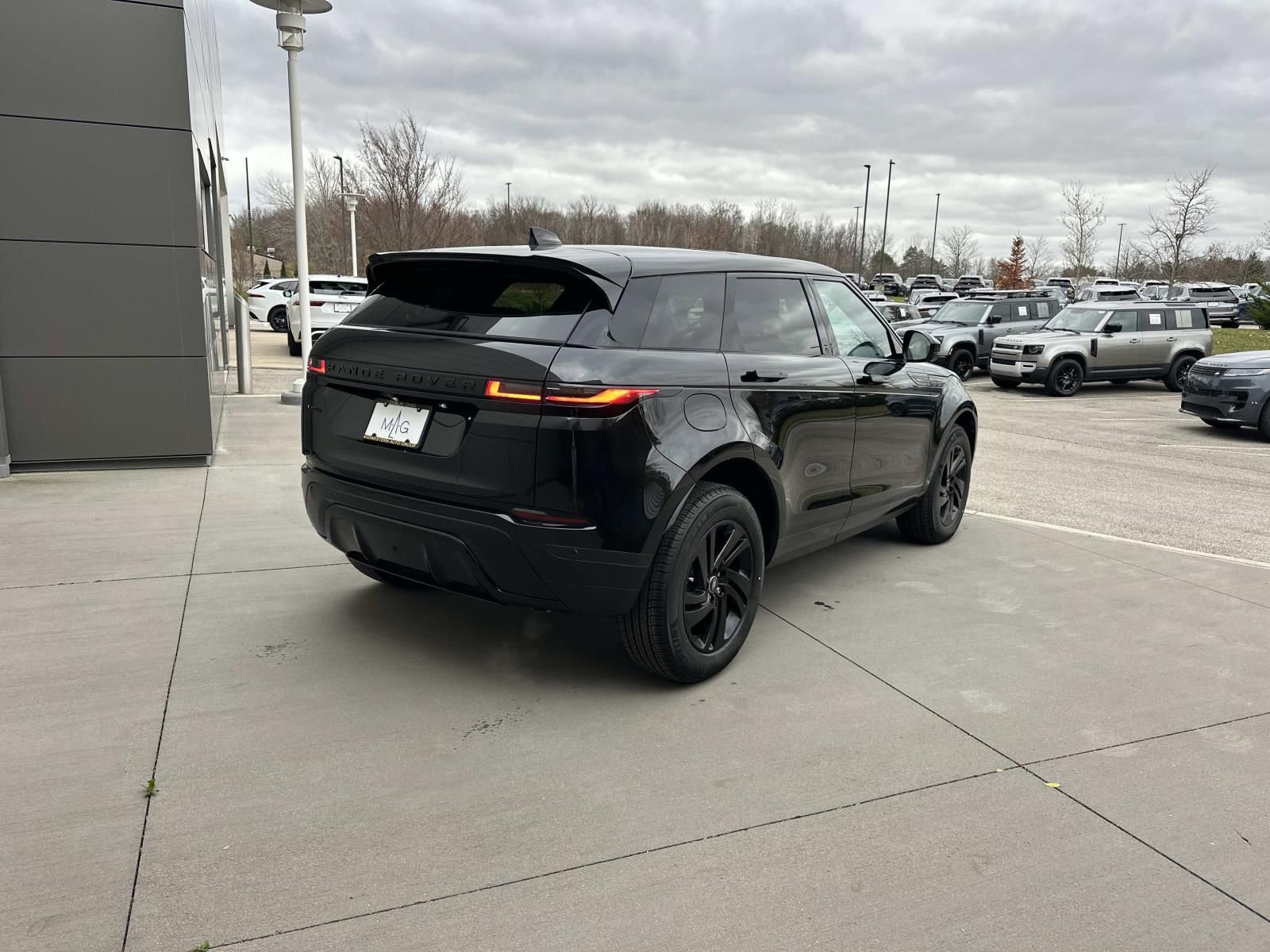 New 2026 Land Rover Range Rover Evoque S image 5