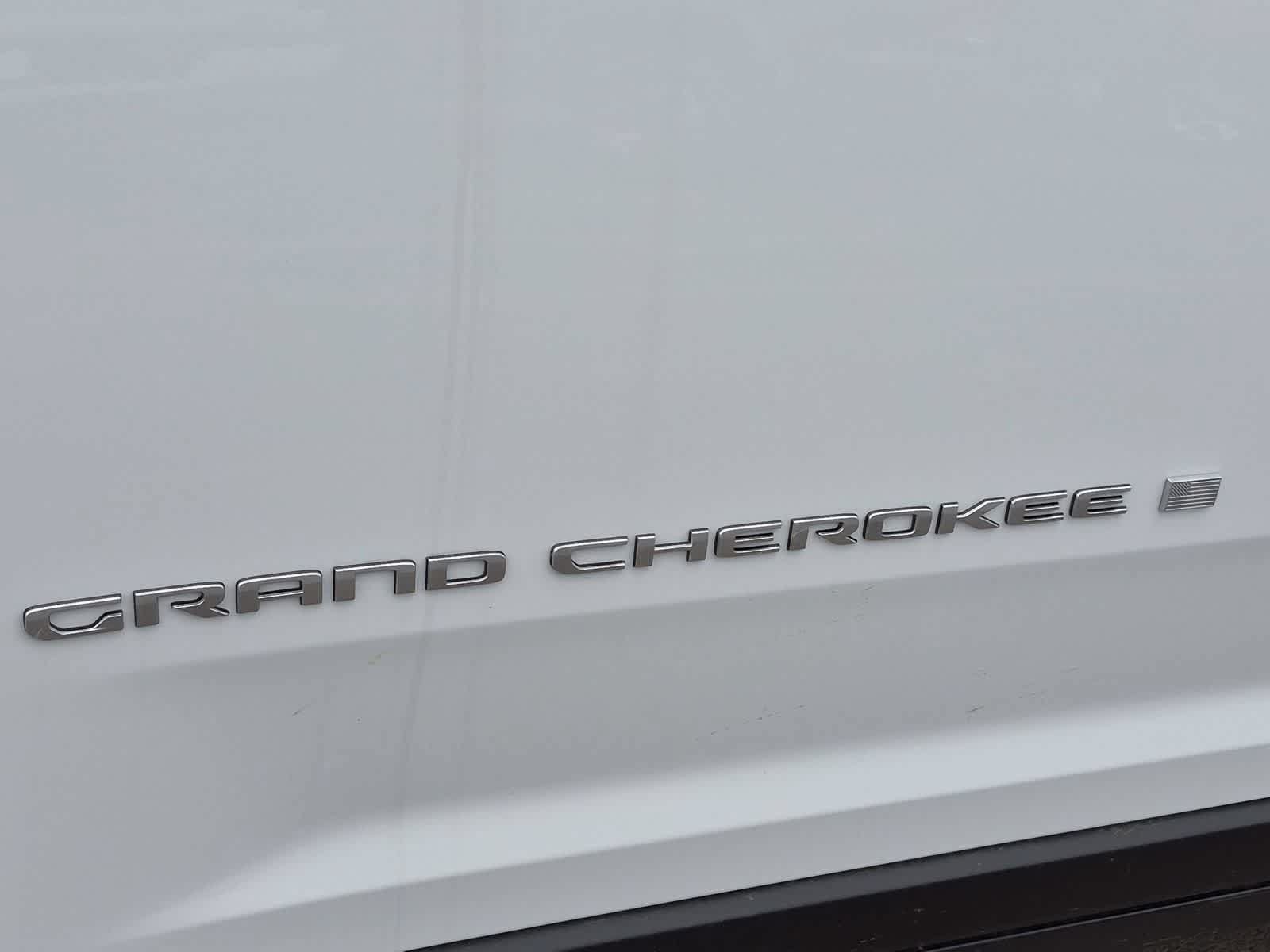 New 2025 Jeep Grand Cherokee L Limited w/ Trailer Tow Package AWD/4WD image 11