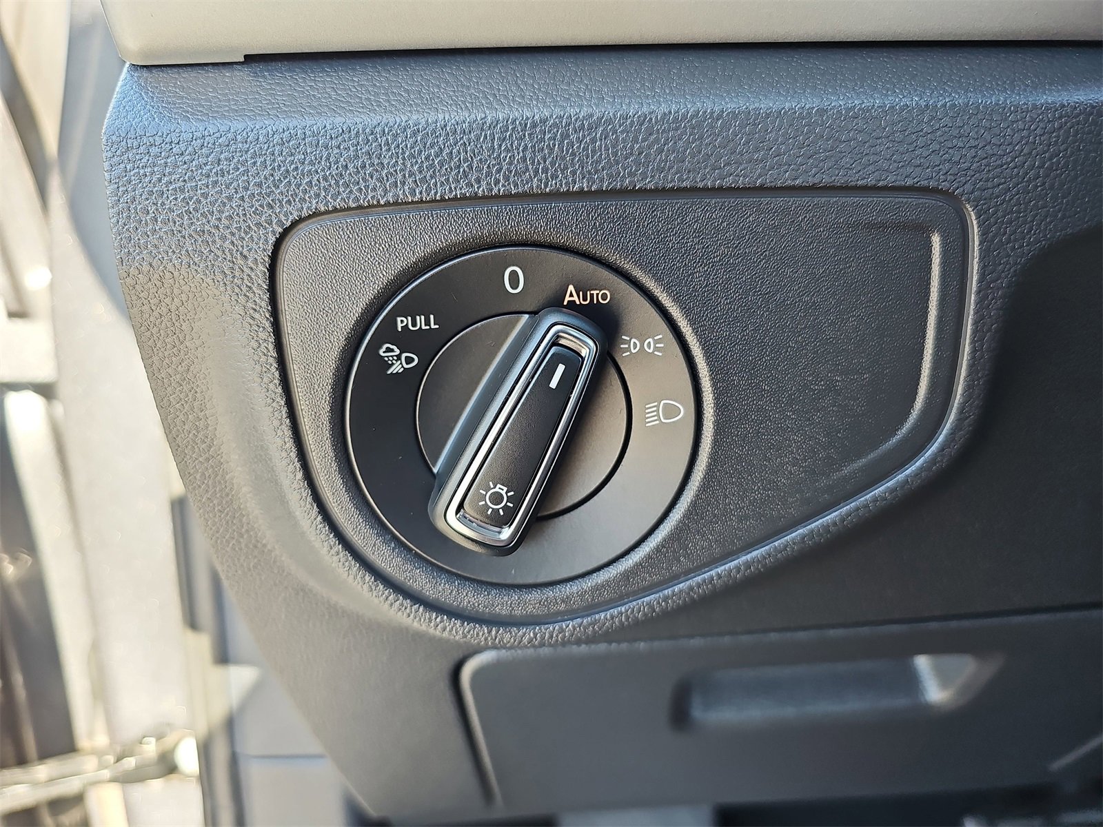 Used 2021 Volkswagen Atlas SE w/ Panoramic Sunroof Package image 27