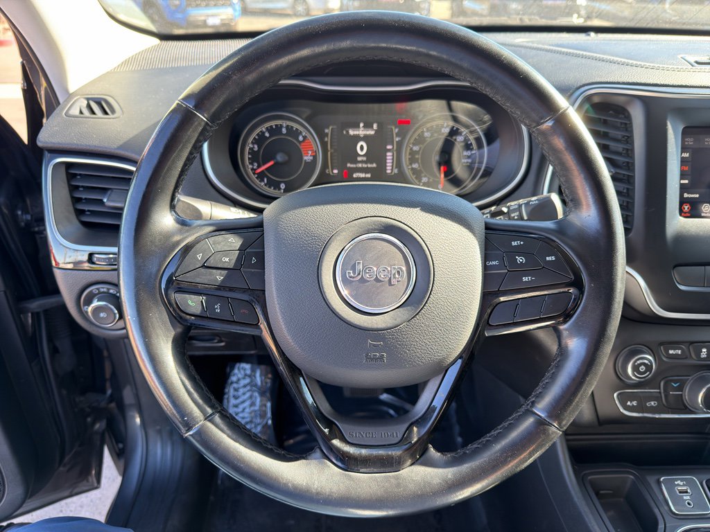 Used 2021 Jeep Cherokee Latitude Plus image 16