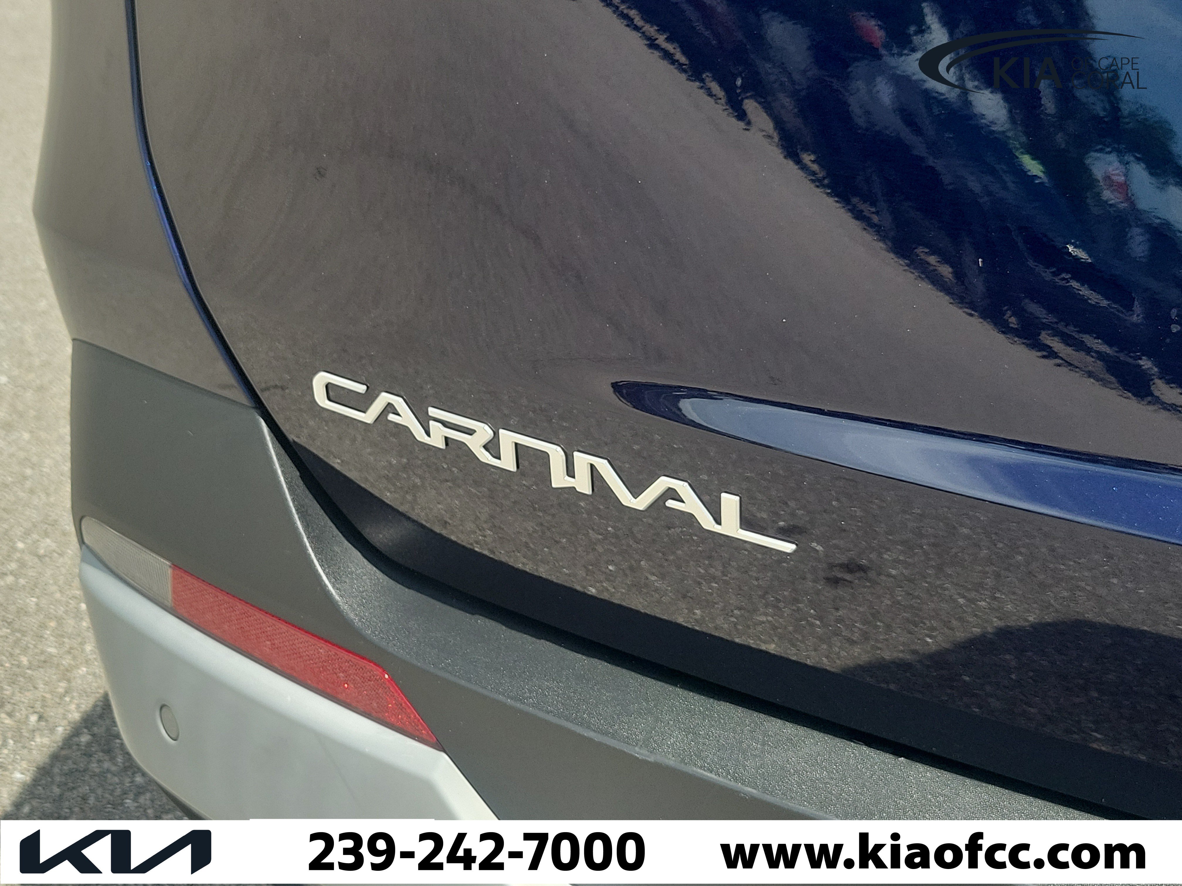 Certified 2025 Kia Carnival EX FWD image 10