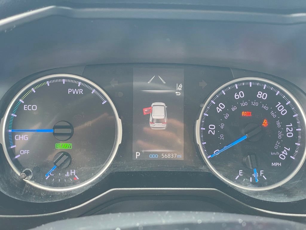Used 2019 Toyota RAV4 LE w/ Carpet Mat Package AWD/4WD image 17