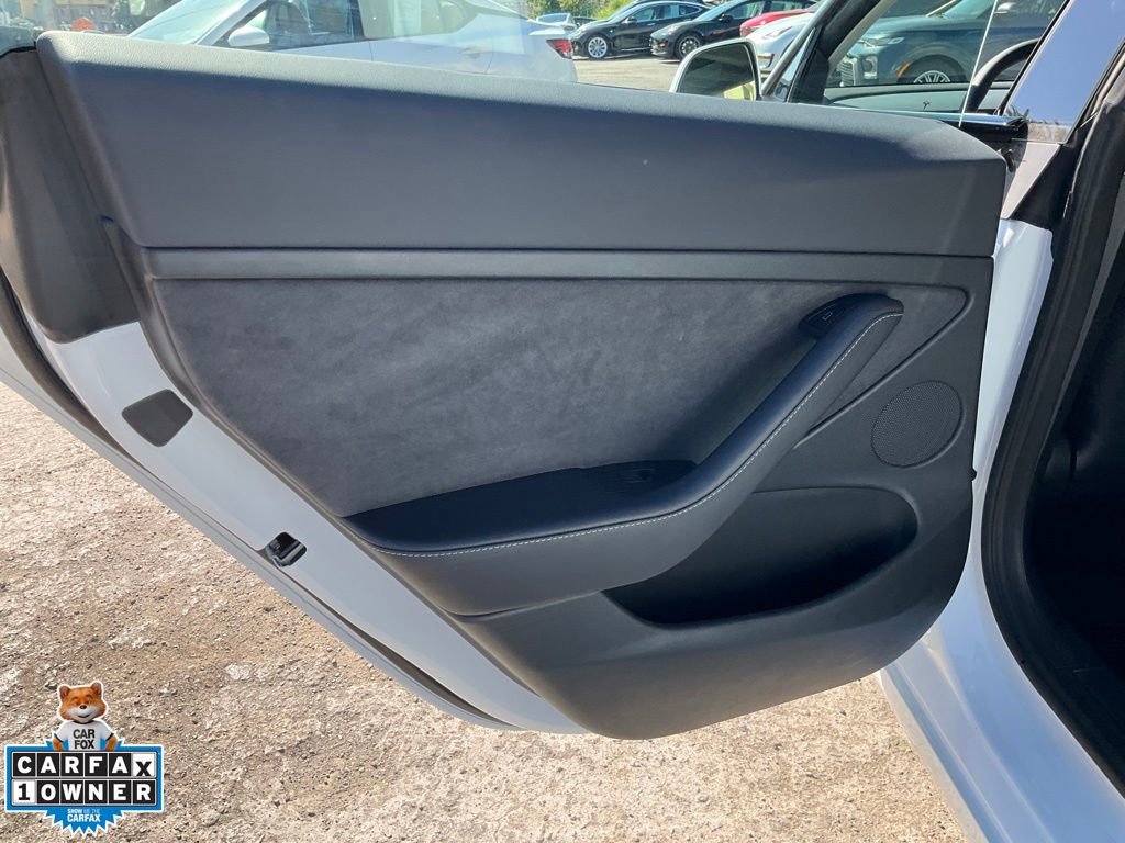 Used 2023 Tesla Model 3 Standard Range image 32