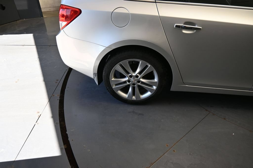 Used 2013 Chevrolet Cruze LTZ FWD image 19