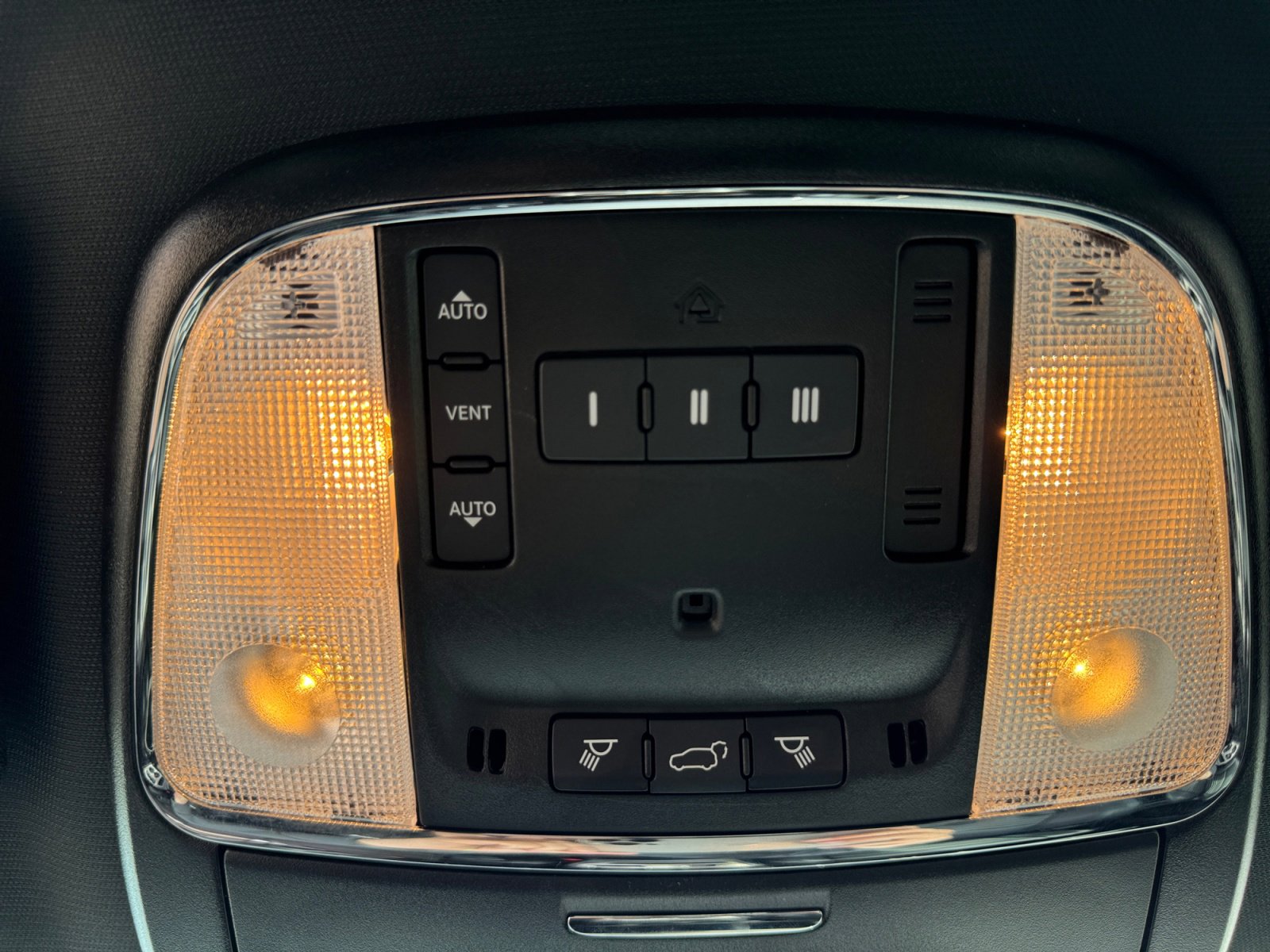 Used 2021 Jeep Grand Cherokee Limited X RWD image 24