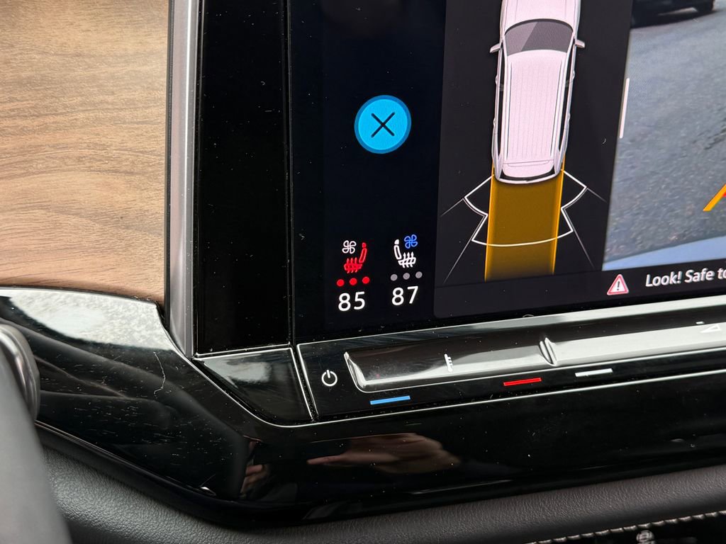 Used 2024 Volkswagen Atlas SE image 27