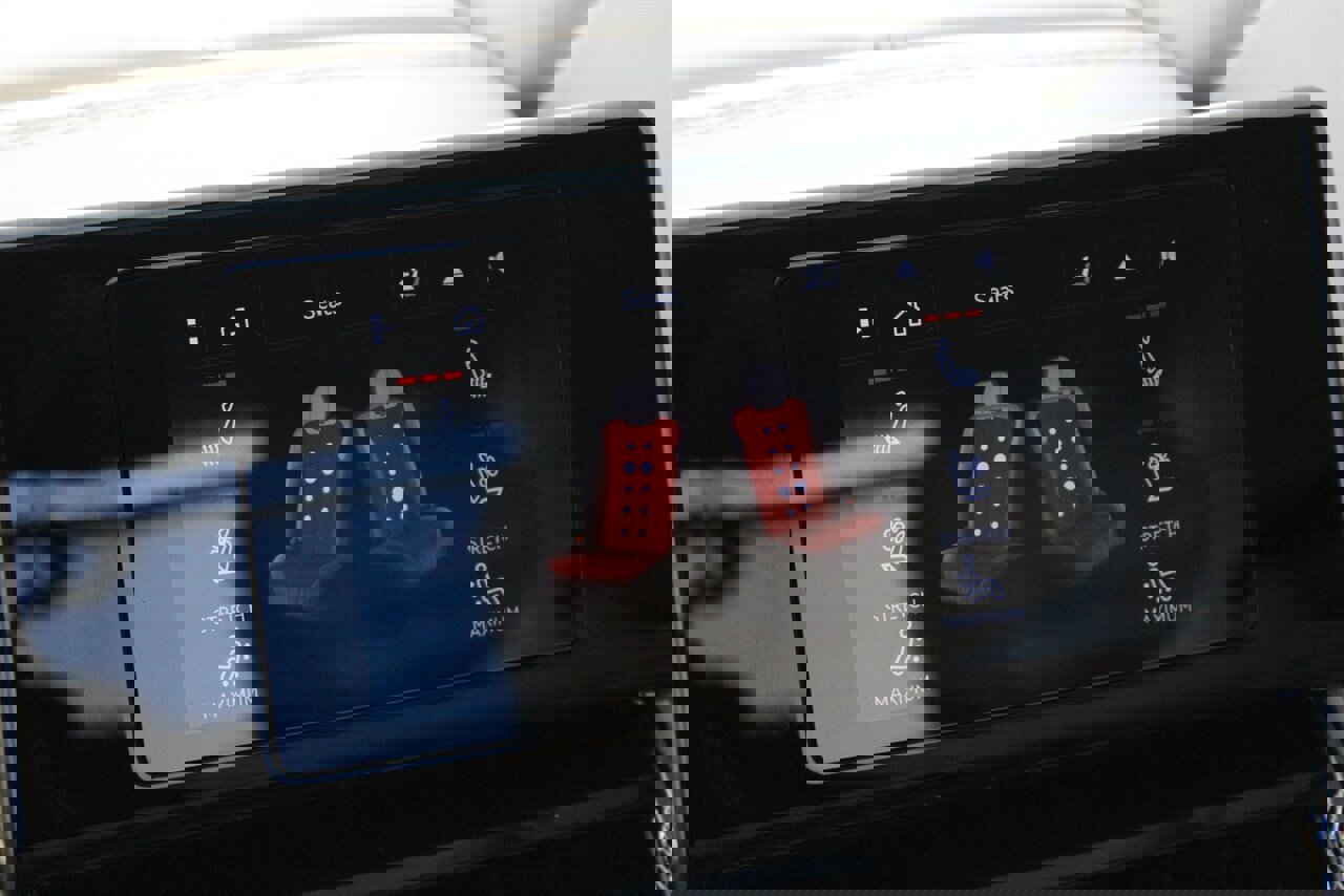 Used 2021 Bentley Flying Spur W12 image 15