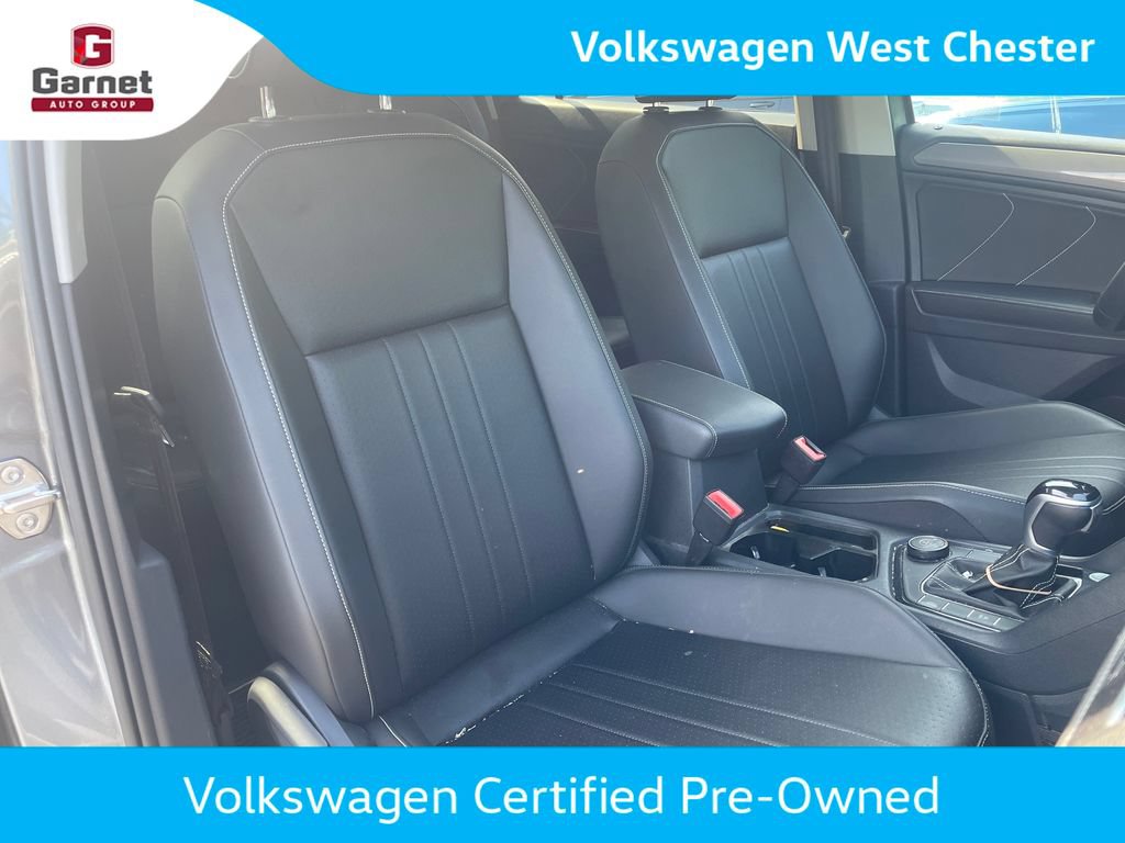 Certified 2023 Volkswagen Tiguan SE w/ Panoramic Sunroof Package AWD/4WD image 16