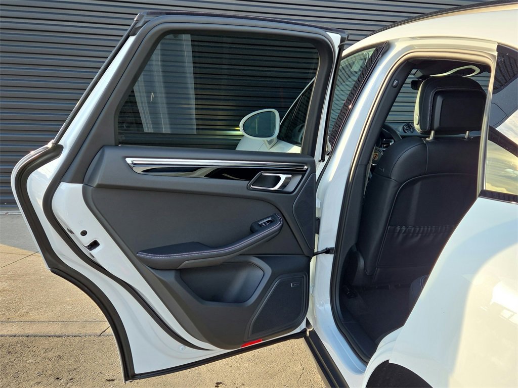 New 2026 Porsche Macan S image 17