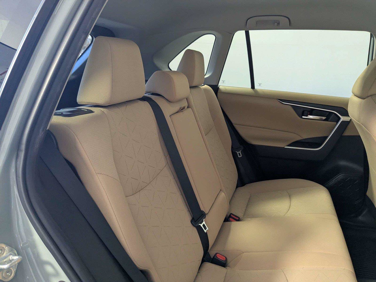 Certified 2022 Toyota RAV4 XLE FWD image 28