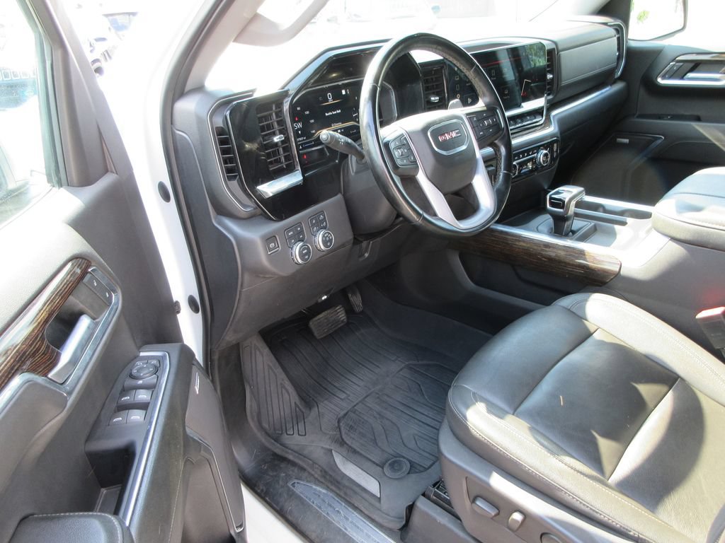 Used 2023 GMC Sierra 1500 Elevation w/ Elevation Premium Package AWD/4WD image 16