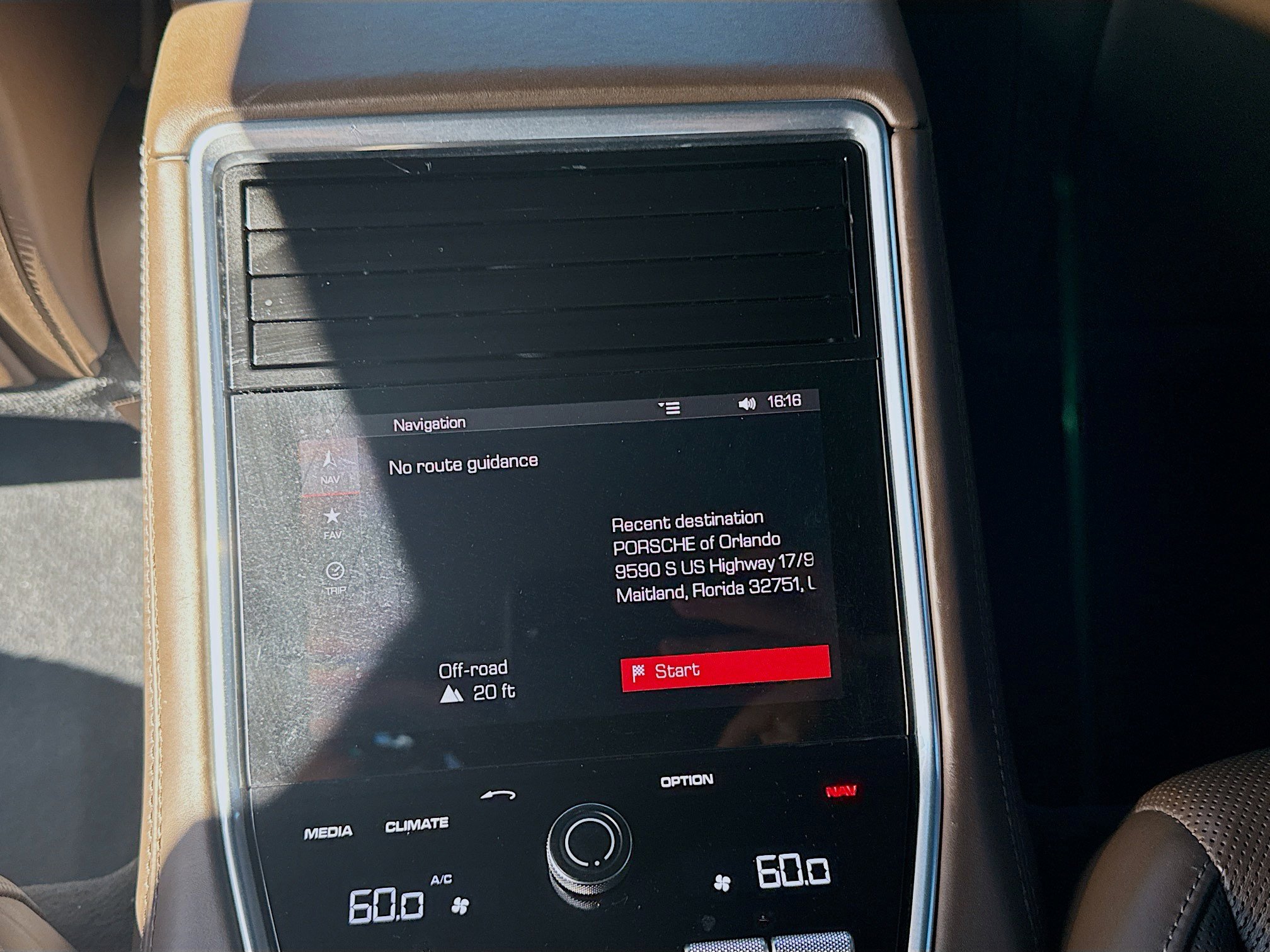 Used 2020 Porsche Panamera 4 image 20