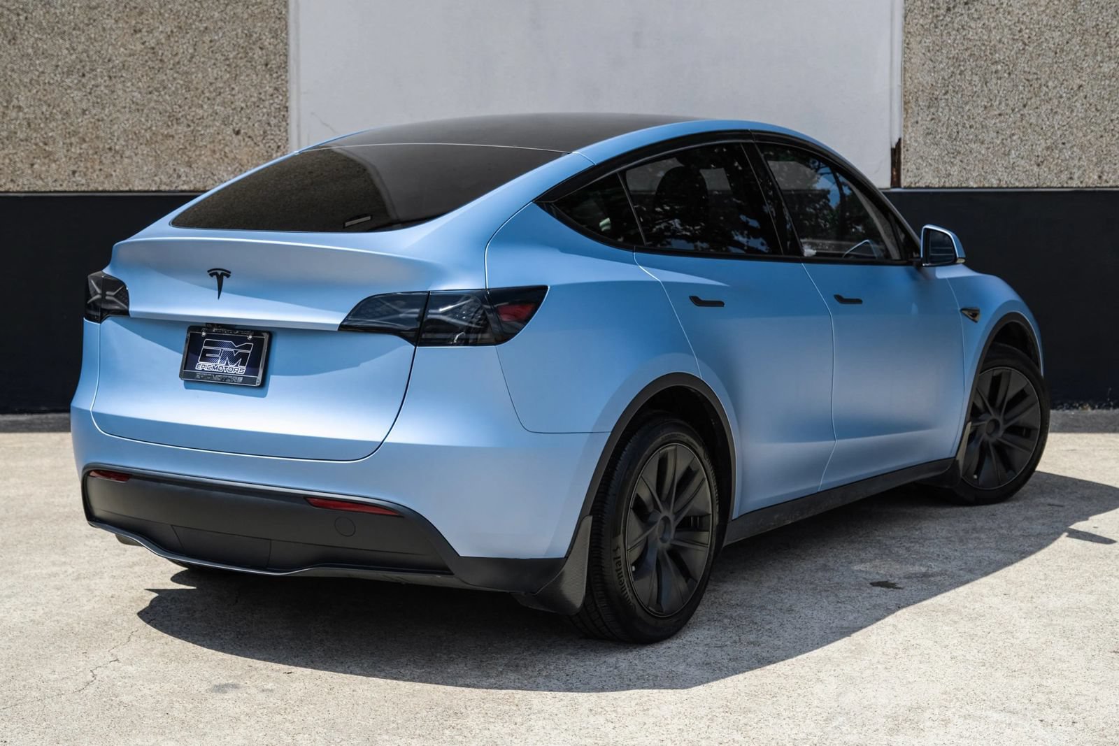 Used 2025 Tesla Model Y Long Range RWD image 8