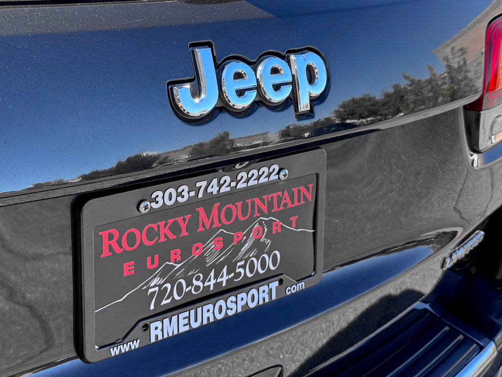 Used 2015 Jeep Grand Cherokee Limited w/ Luxury Group II AWD/4WD image 9