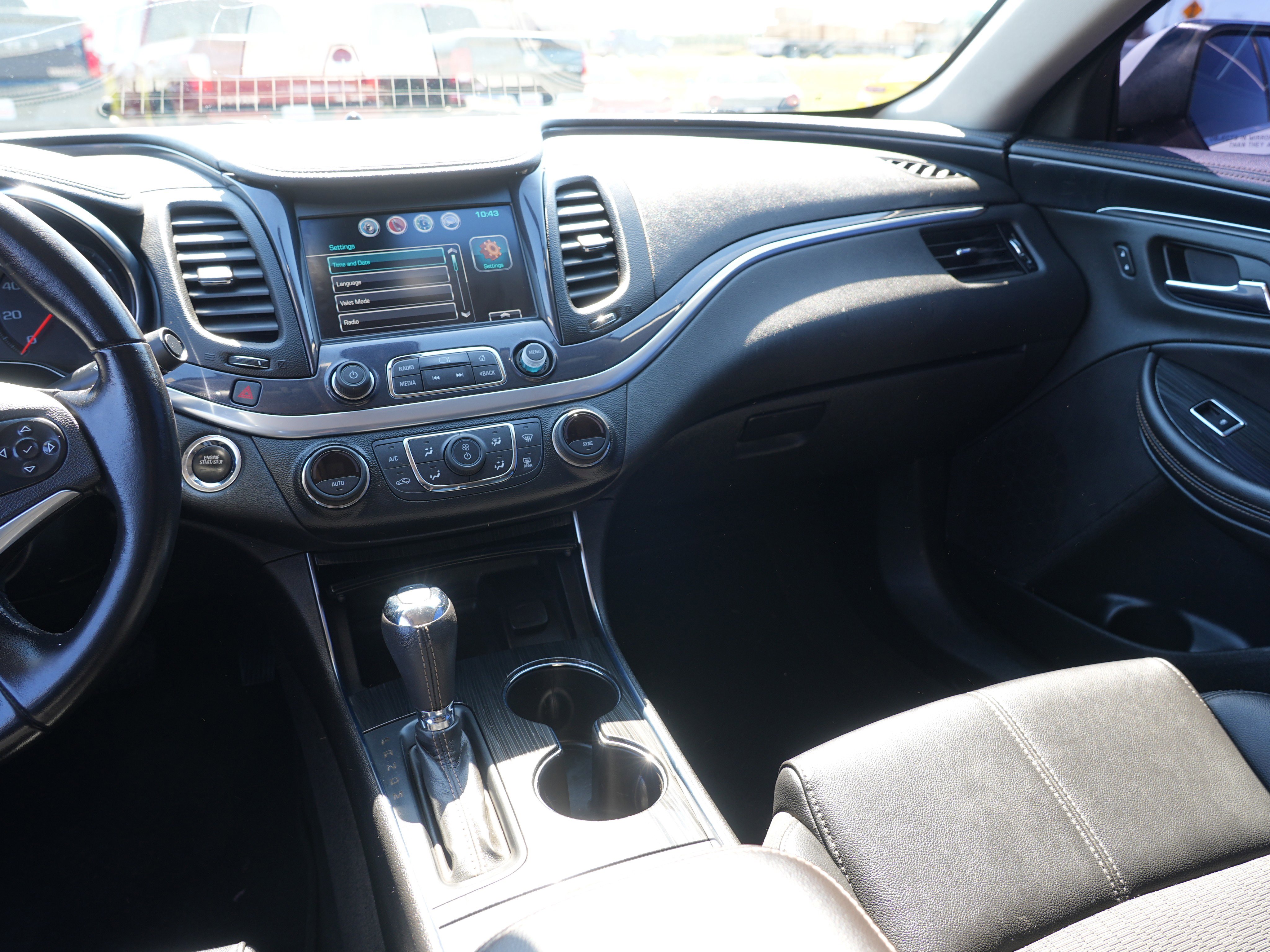 Used 2019 Chevrolet Impala LT FWD image 18
