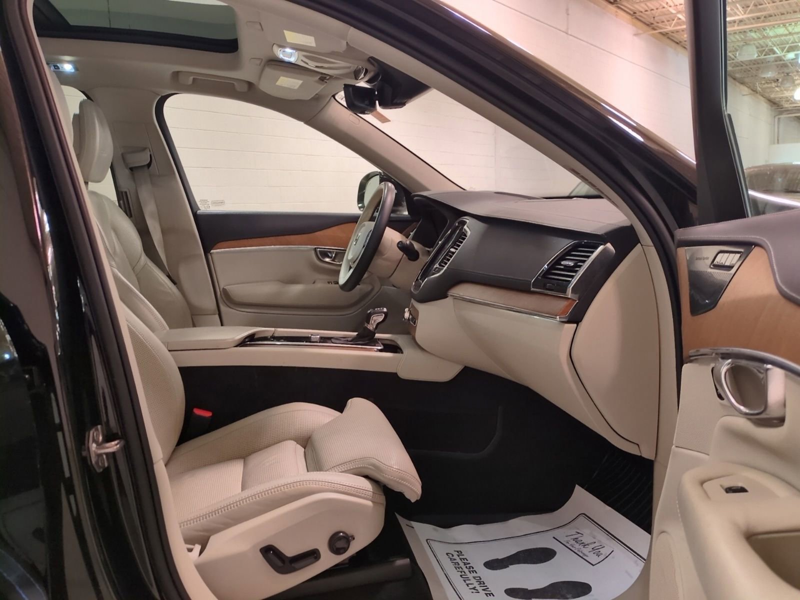 Used 2020 Volvo XC90 T6 Inscription w/ Protection Package Premier AWD/4WD image 10
