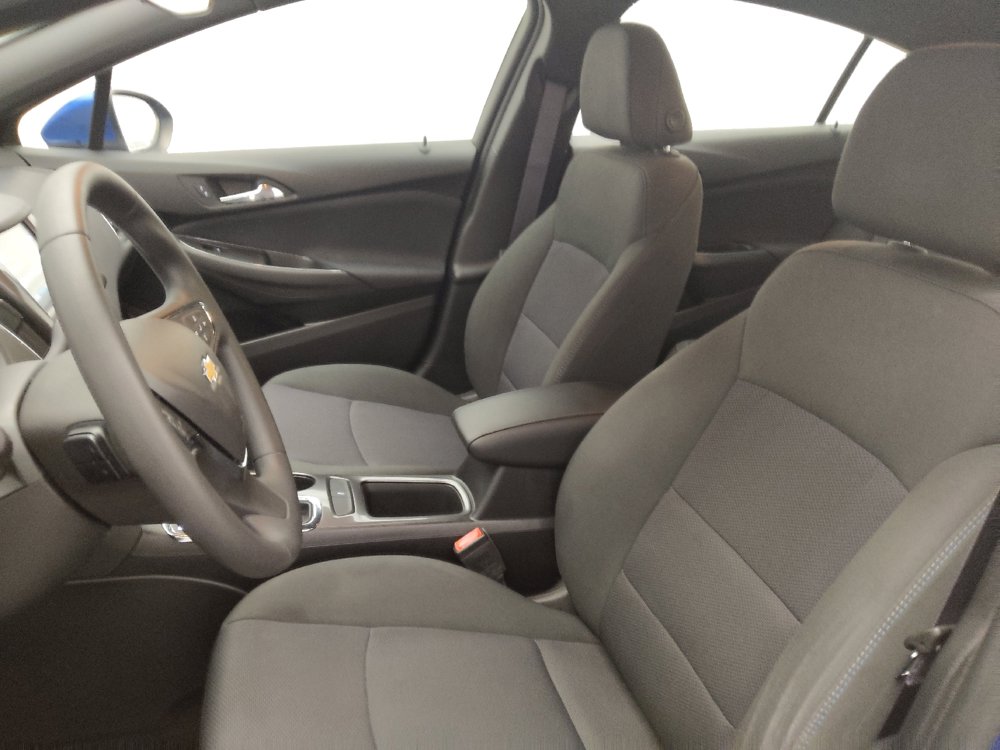 Used 2017 Chevrolet Cruze LT w/ Convenience Package FWD image 17