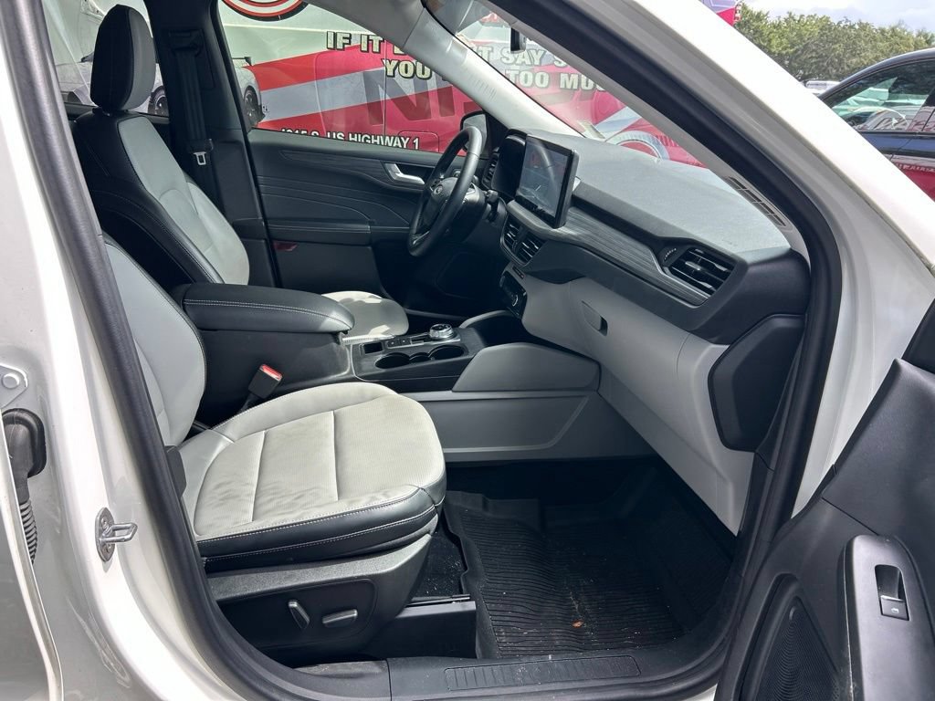 Used 2023 Ford Escape Platinum AWD/4WD image 39