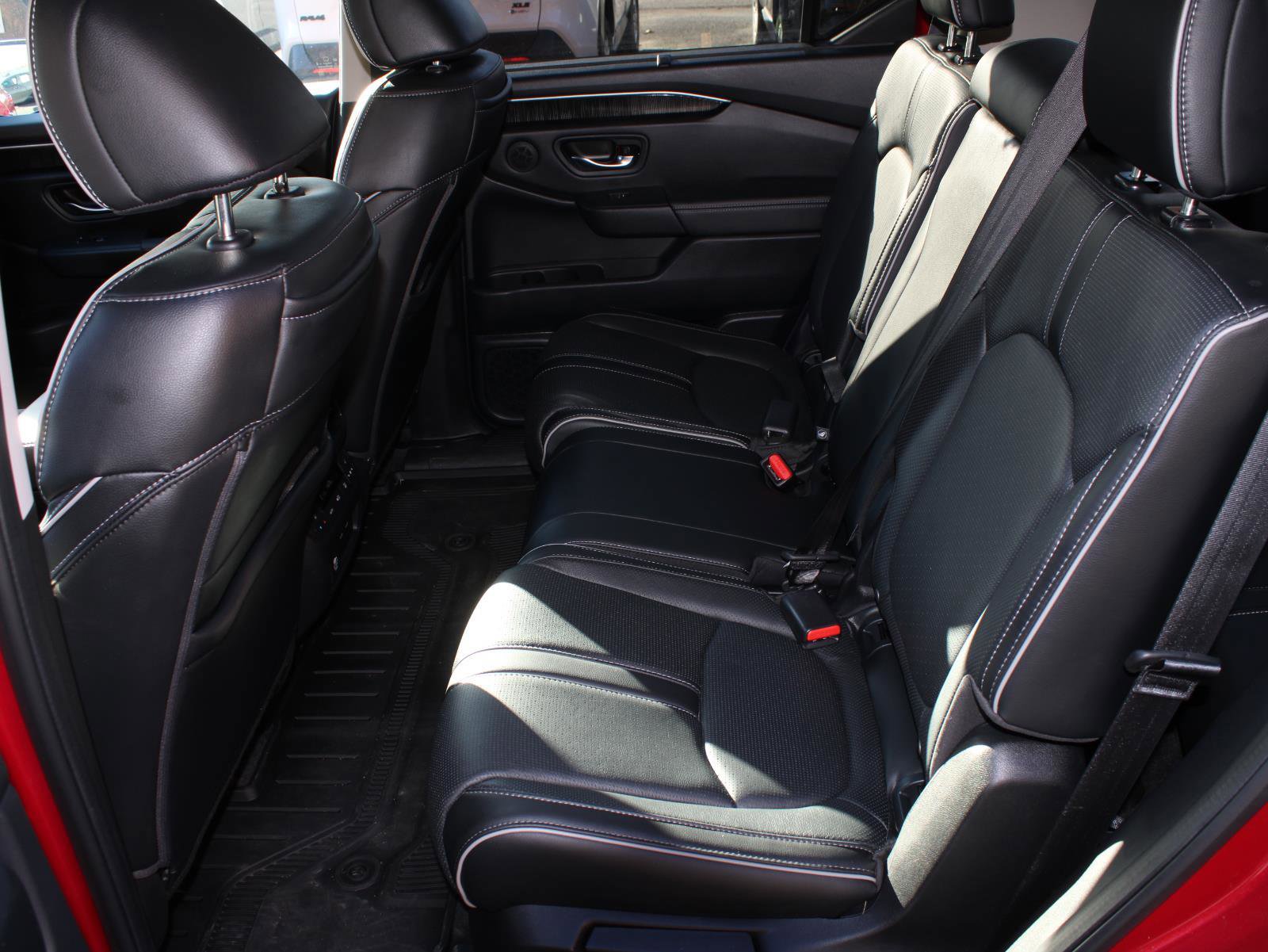 Used 2023 Honda Pilot Elite image 16