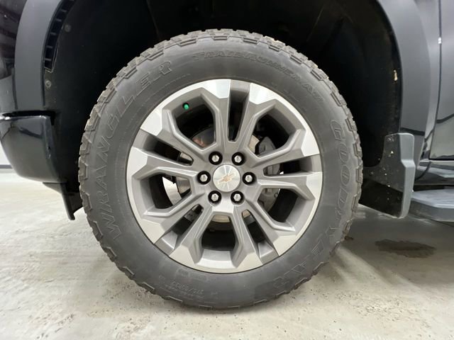 Certified 2023 Chevrolet Silverado 1500 High Country w/ Technology Package image 33