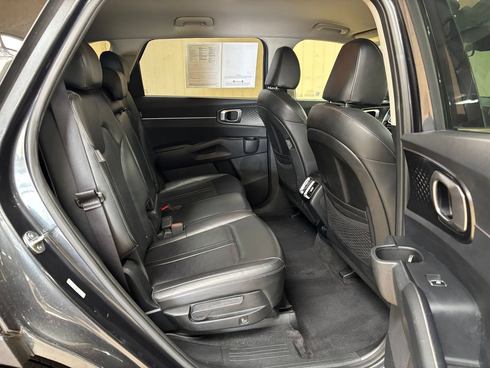 Used 2024 Kia Sorento S FWD image 28