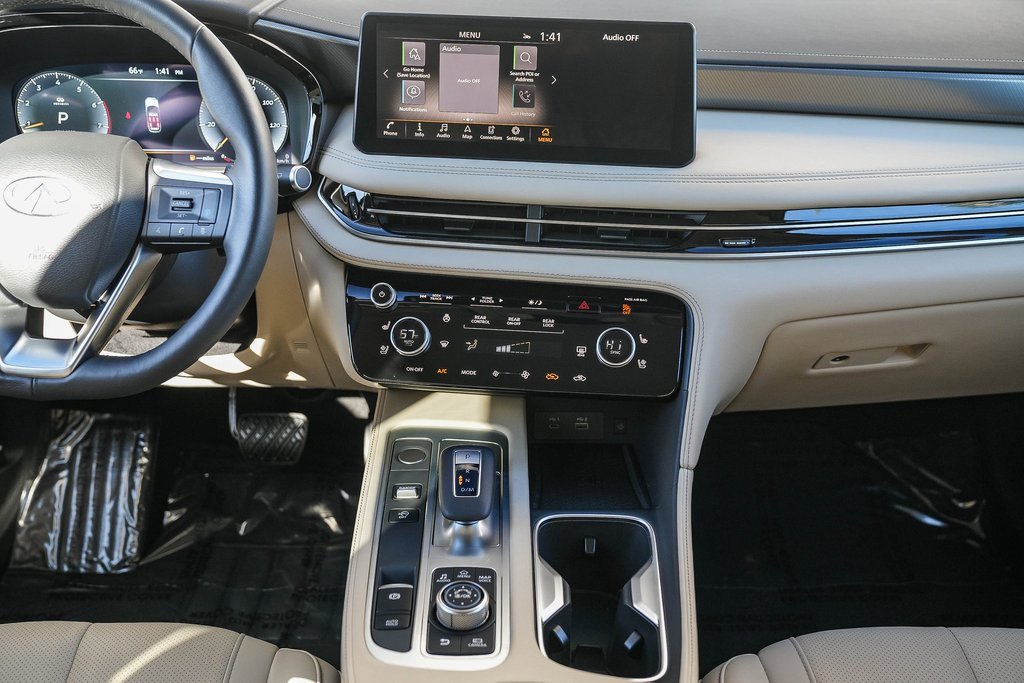 Certified 2025 INFINITI QX60 Luxe w/ Vision Package image 12